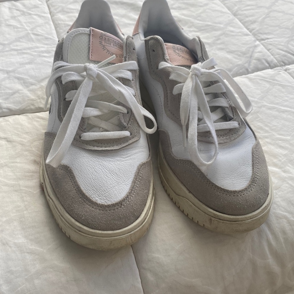 Adidas low top sneakers (almost new)
